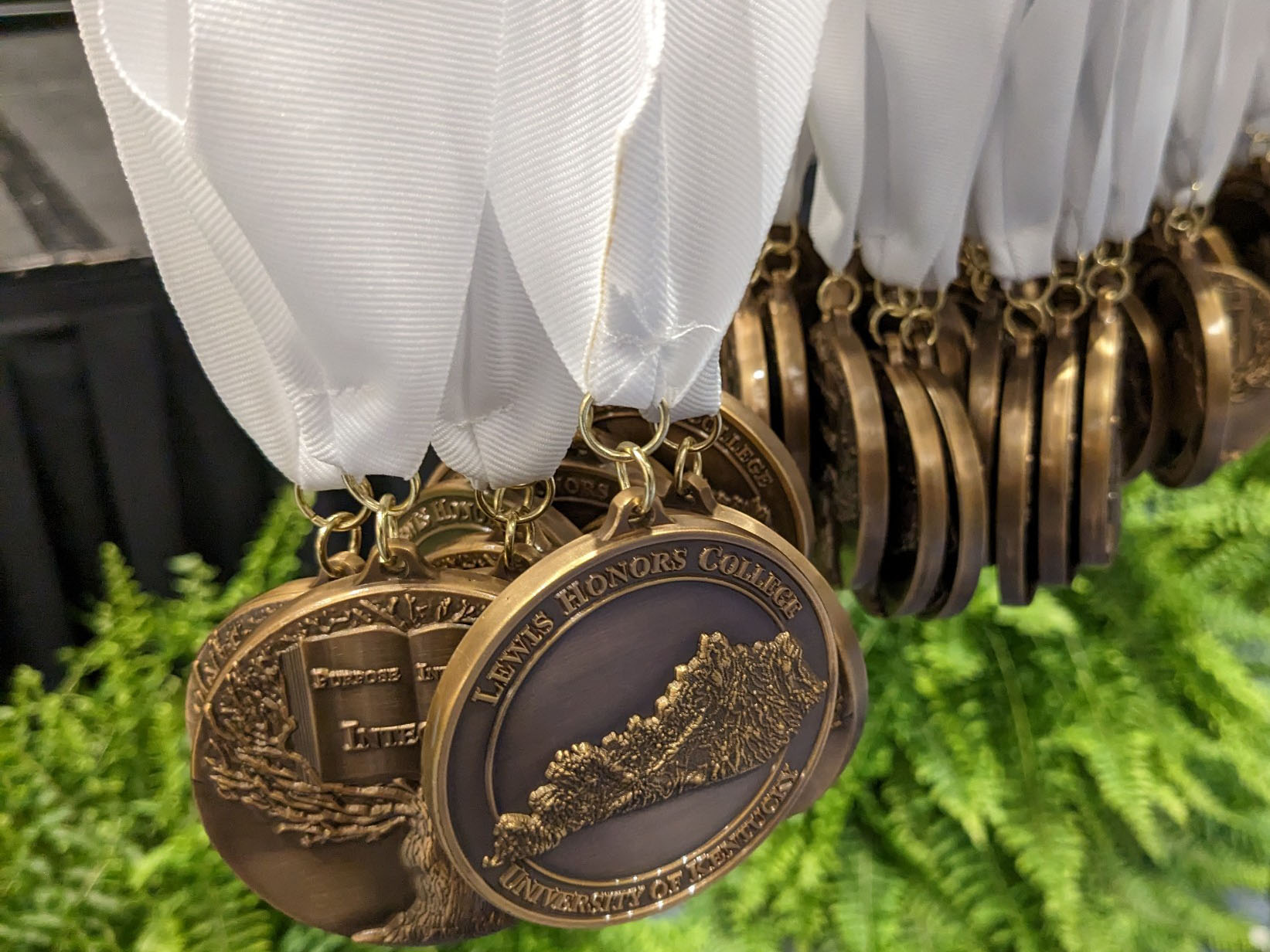 Honors Medallions