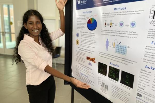 Diksha Satish presenting