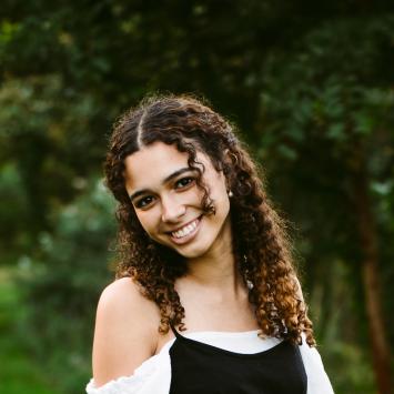 Sophia Voskuhl 26